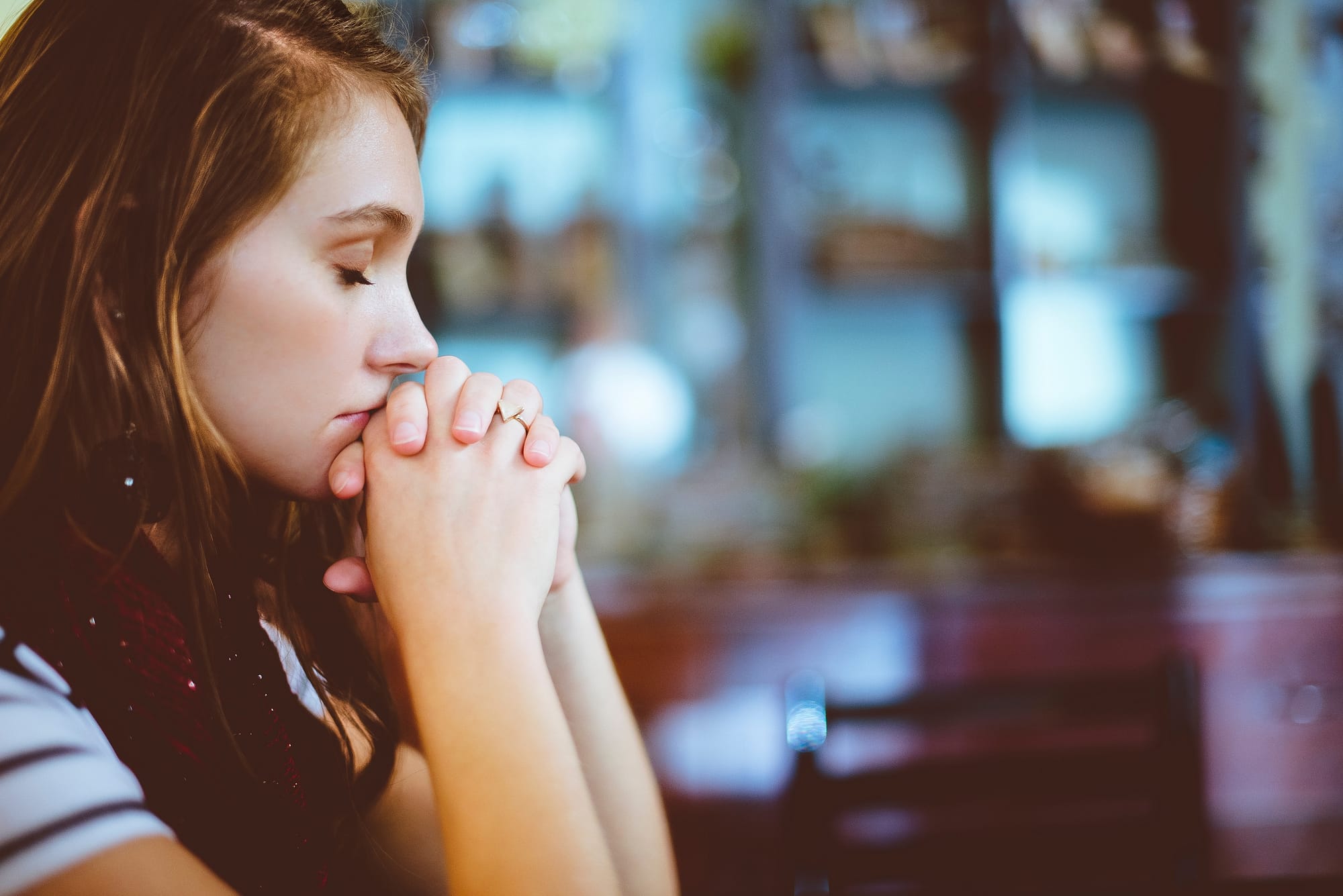 wees stil ontdek wat God wil door luisterend bidden